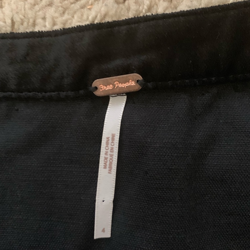 Skirt - Picture 3 of 4